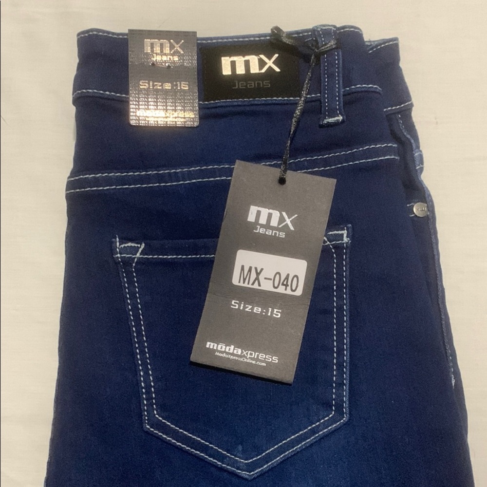Max Jeans Blue Denim with Contrast Stitching and Premium Finish